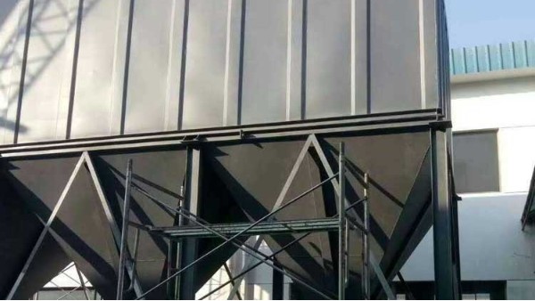 耀先脈沖布袋除塵器過濾效果99.5%，機(jī)械廠粉塵問題迎刃而解！